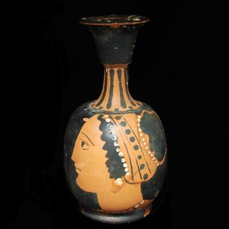 Apulian Lekythos with “Lady of Fashion“