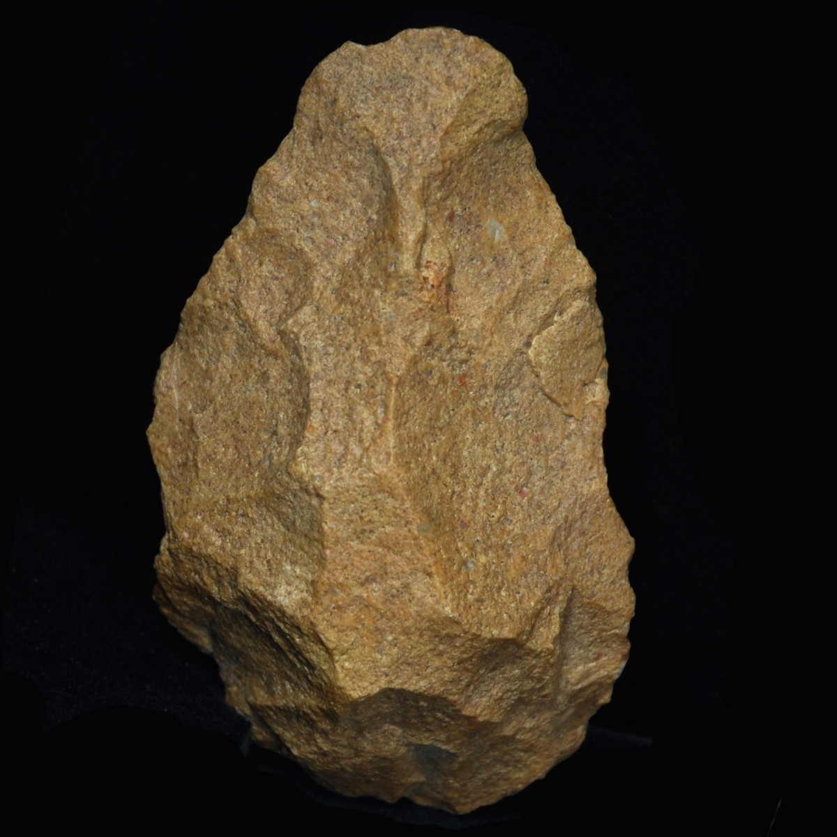 Hand axe 11,2 x 7 cm