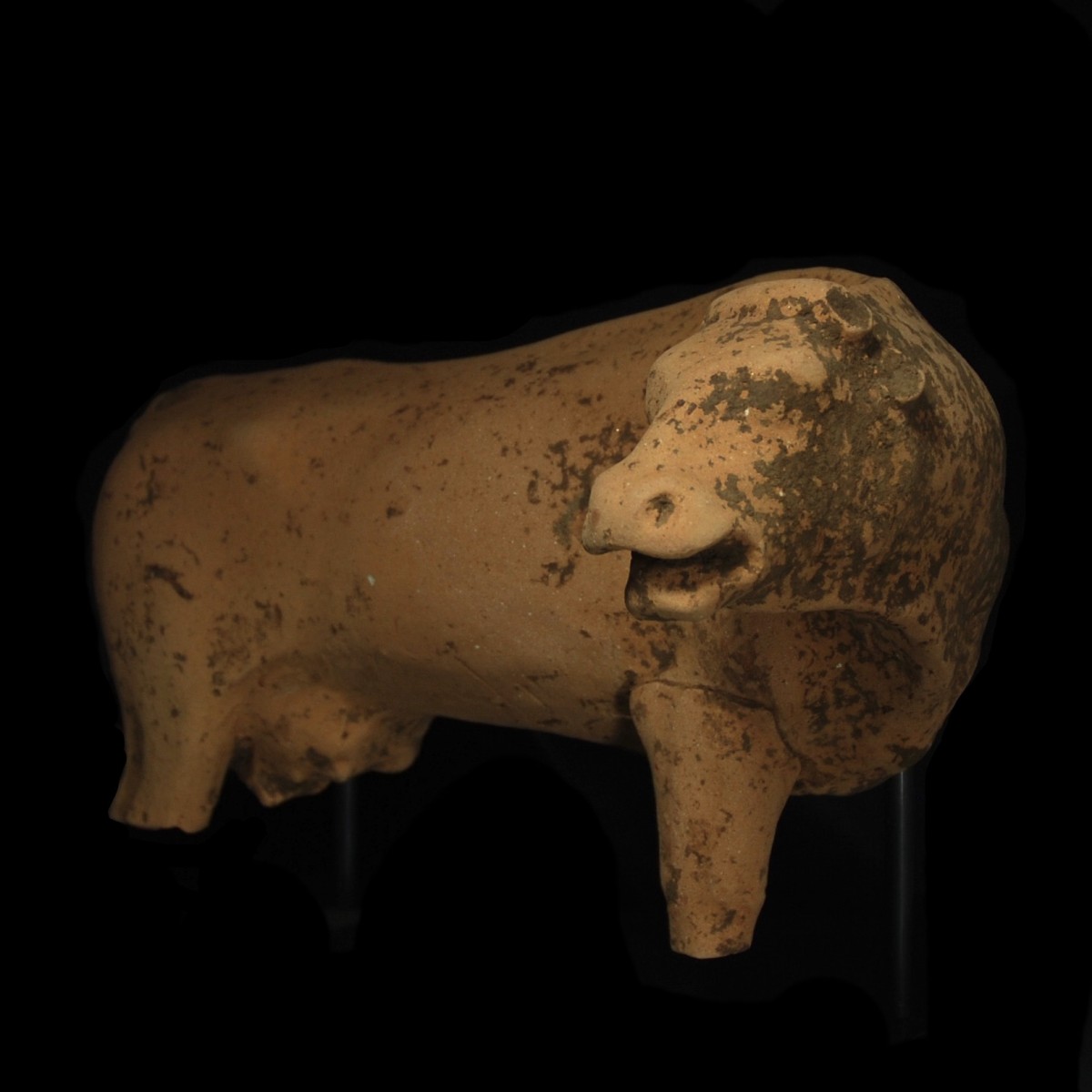 Monumental Greek votive cow right