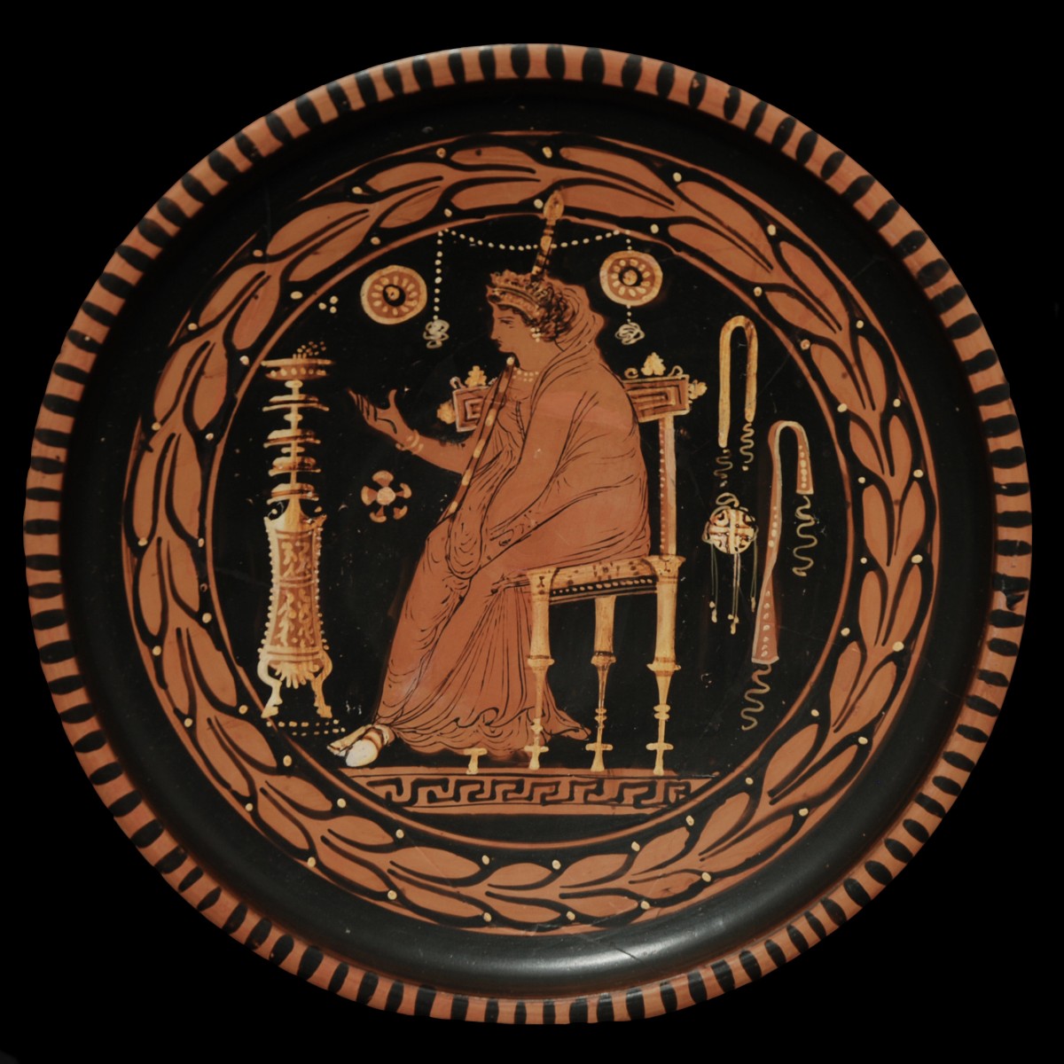 Apulian red figured plate Menzies Group goddess