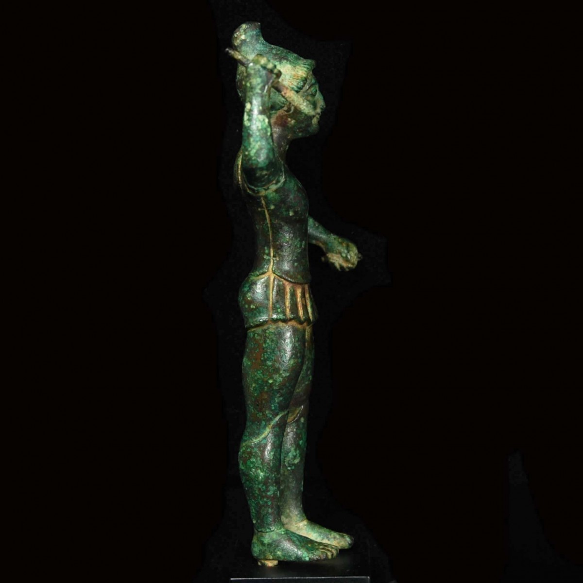 Bronze statuette of an Etruscan warrior right