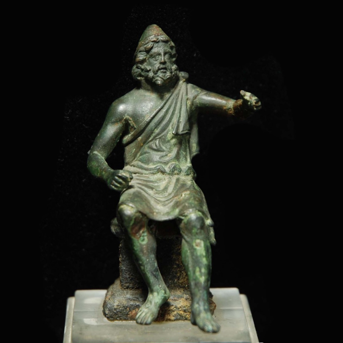 Hellenistic Bronze statuette of Hephaistos front