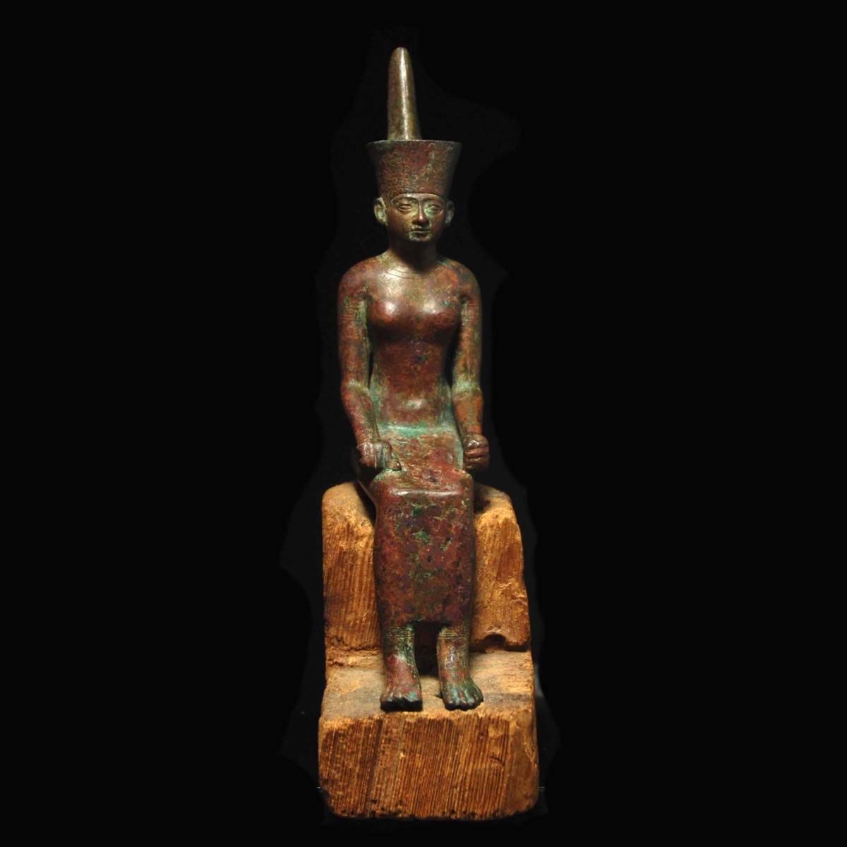 Bronze statuette of seated Neith front