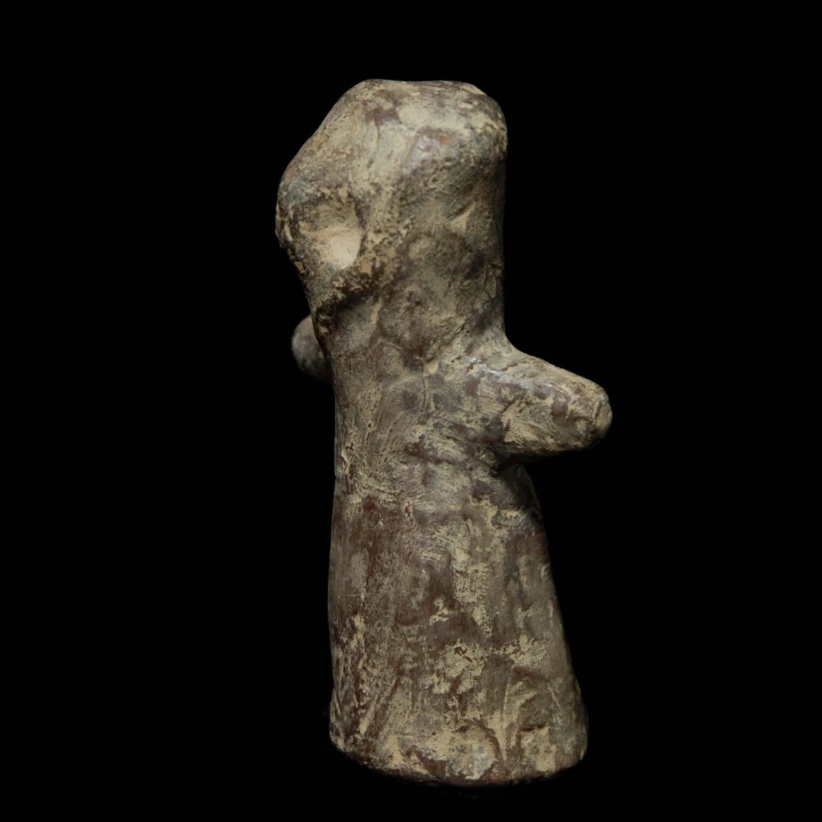 Cylindrical Vinca idol left
