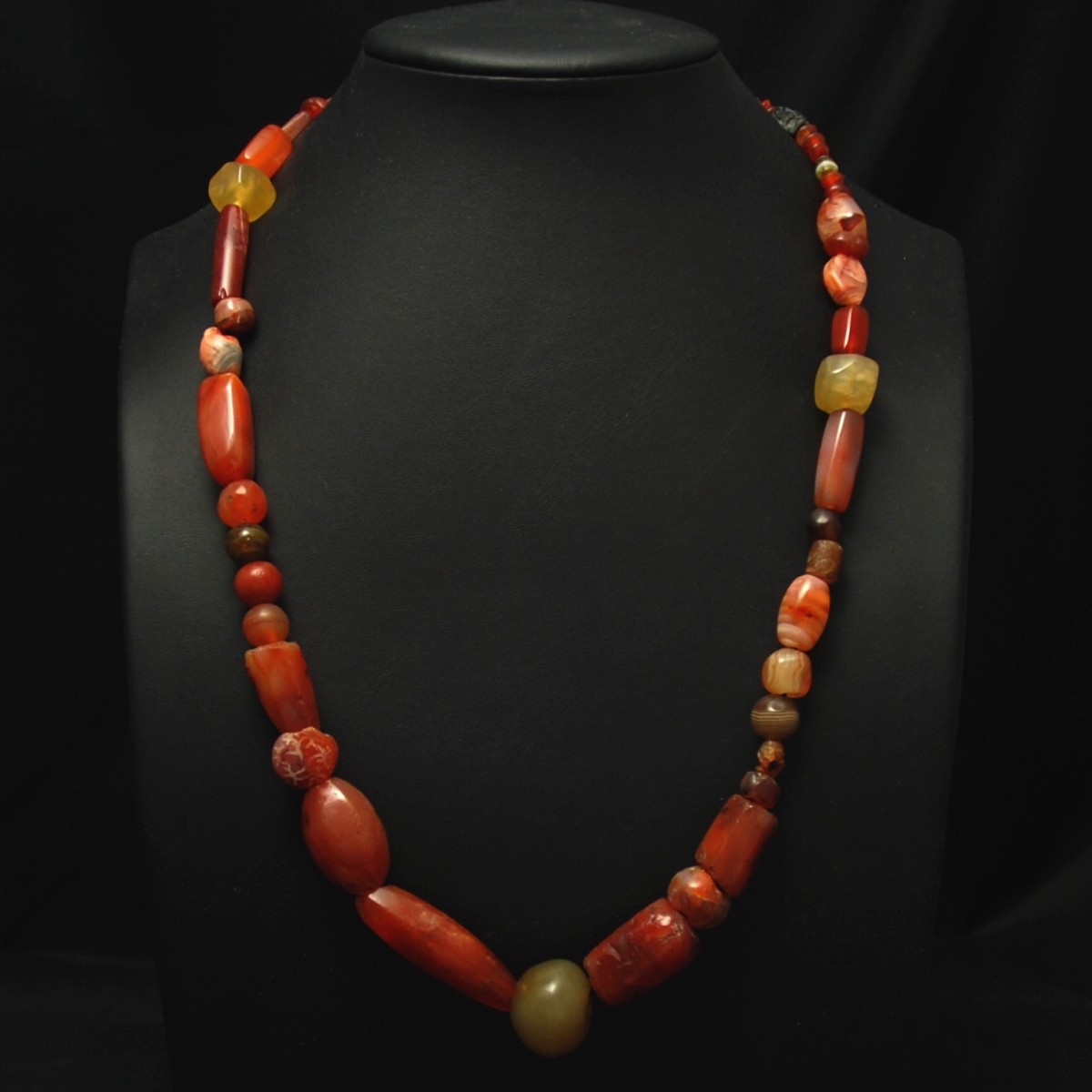 Large Agate and carnelian necklace