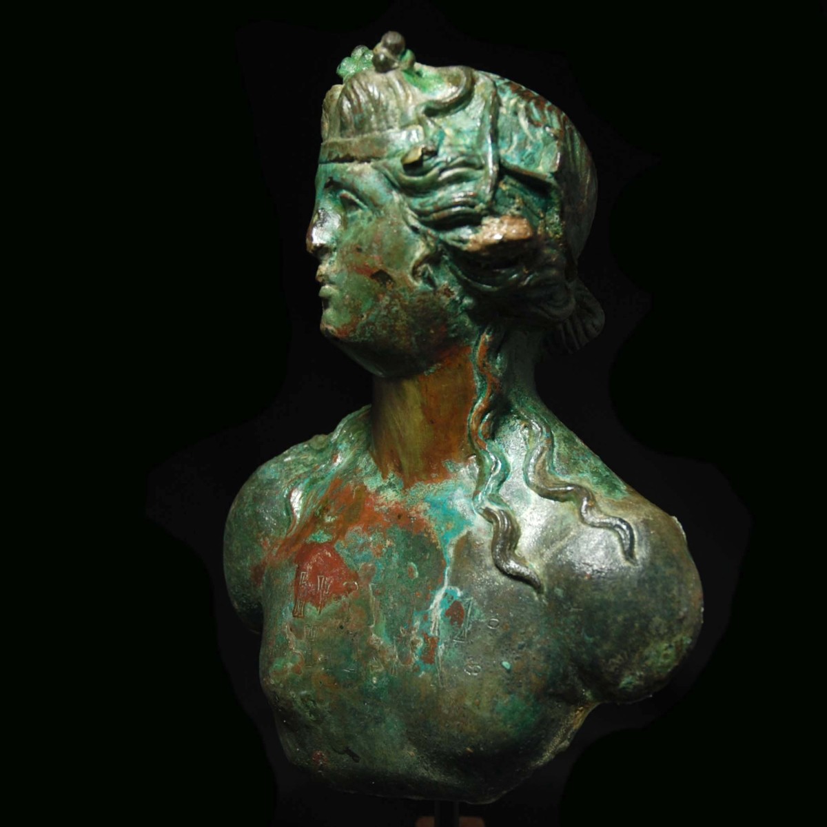 Roman Bronze bust of Dionysus with South Arabian inscription left