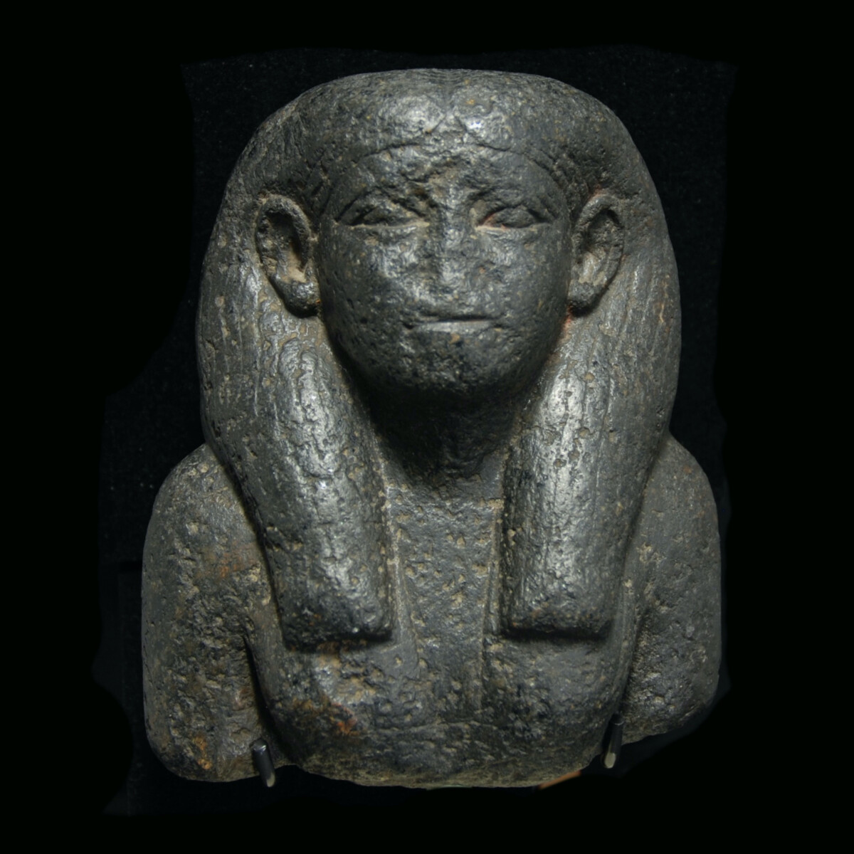 Egyptian middle kingdom bust of a noble woman front