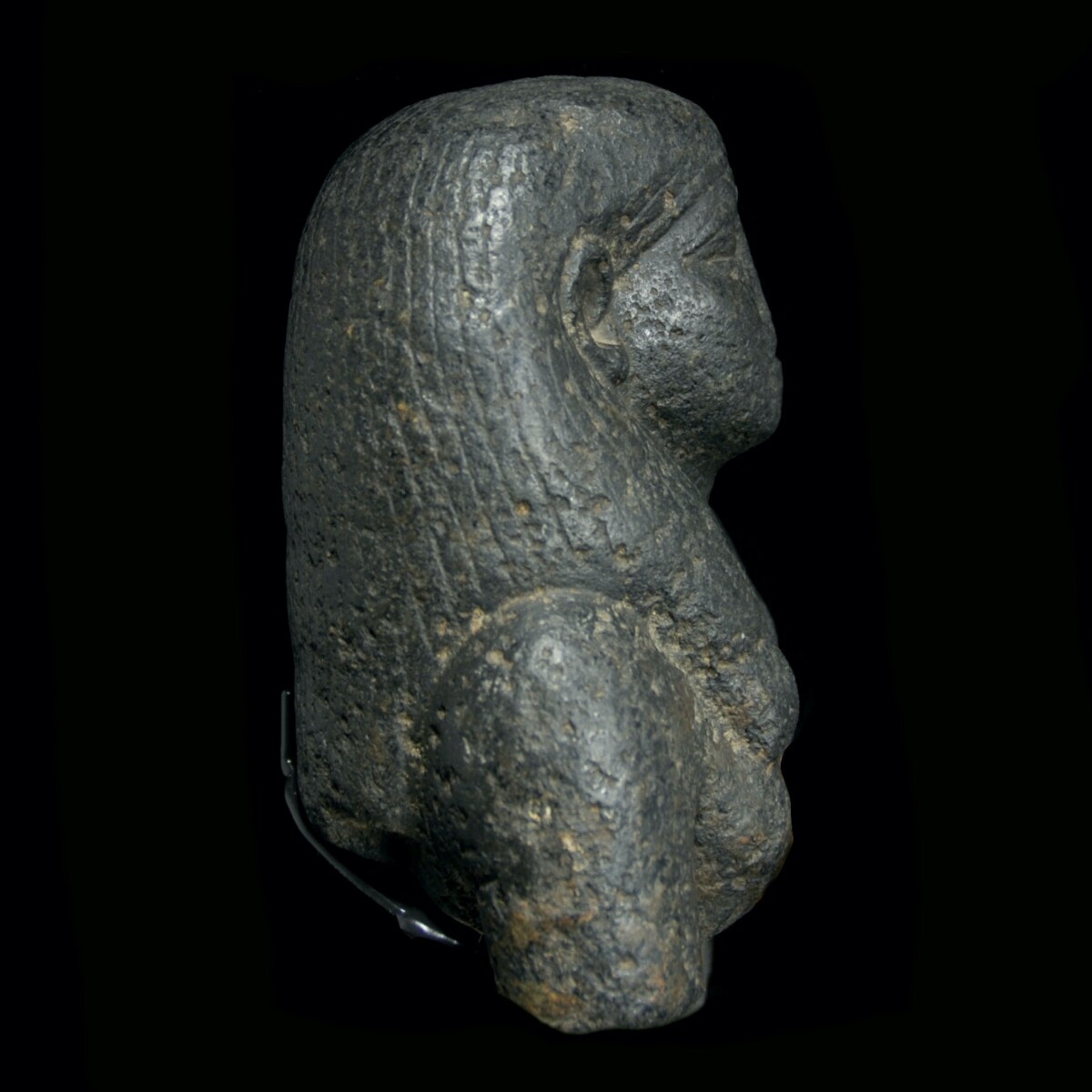 Egyptian middle kingdom bust of a noble woman right