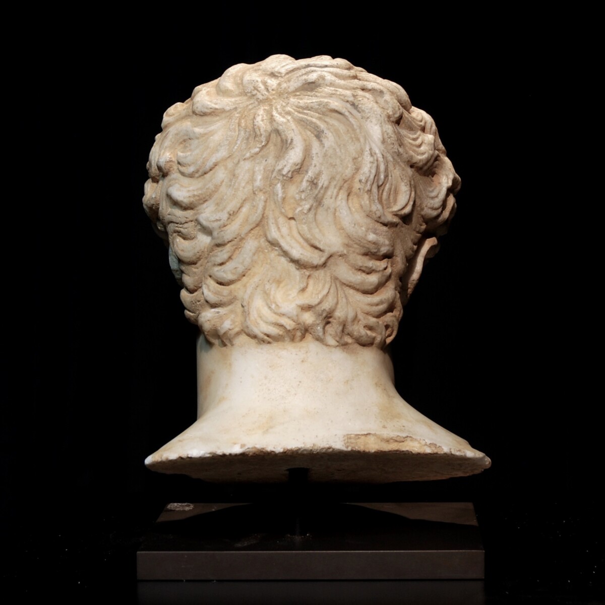 Roman marble head of an athlete back