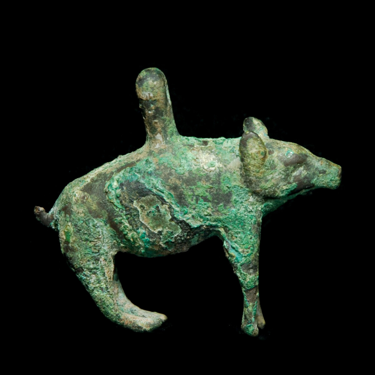 Bronze statuette of a boar Koban culture right