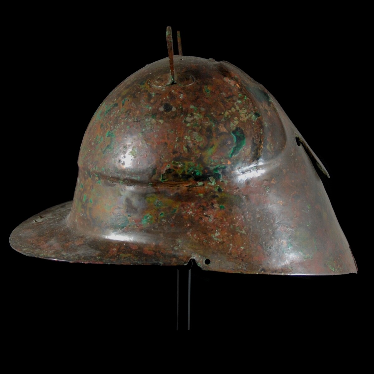 Apulian corinthian helmet right