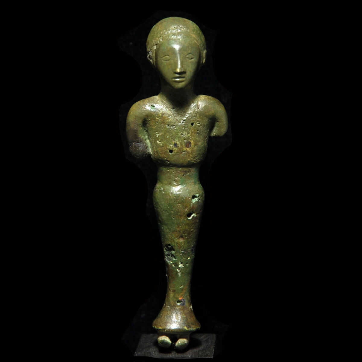 Iberian bronze statuette of a female worshipper