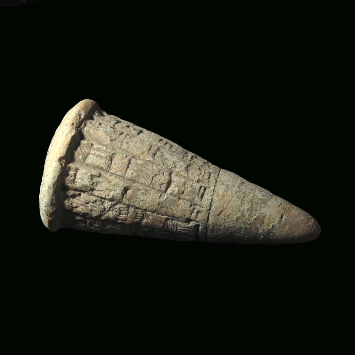 Sumerian cuneiform cone of Gudea