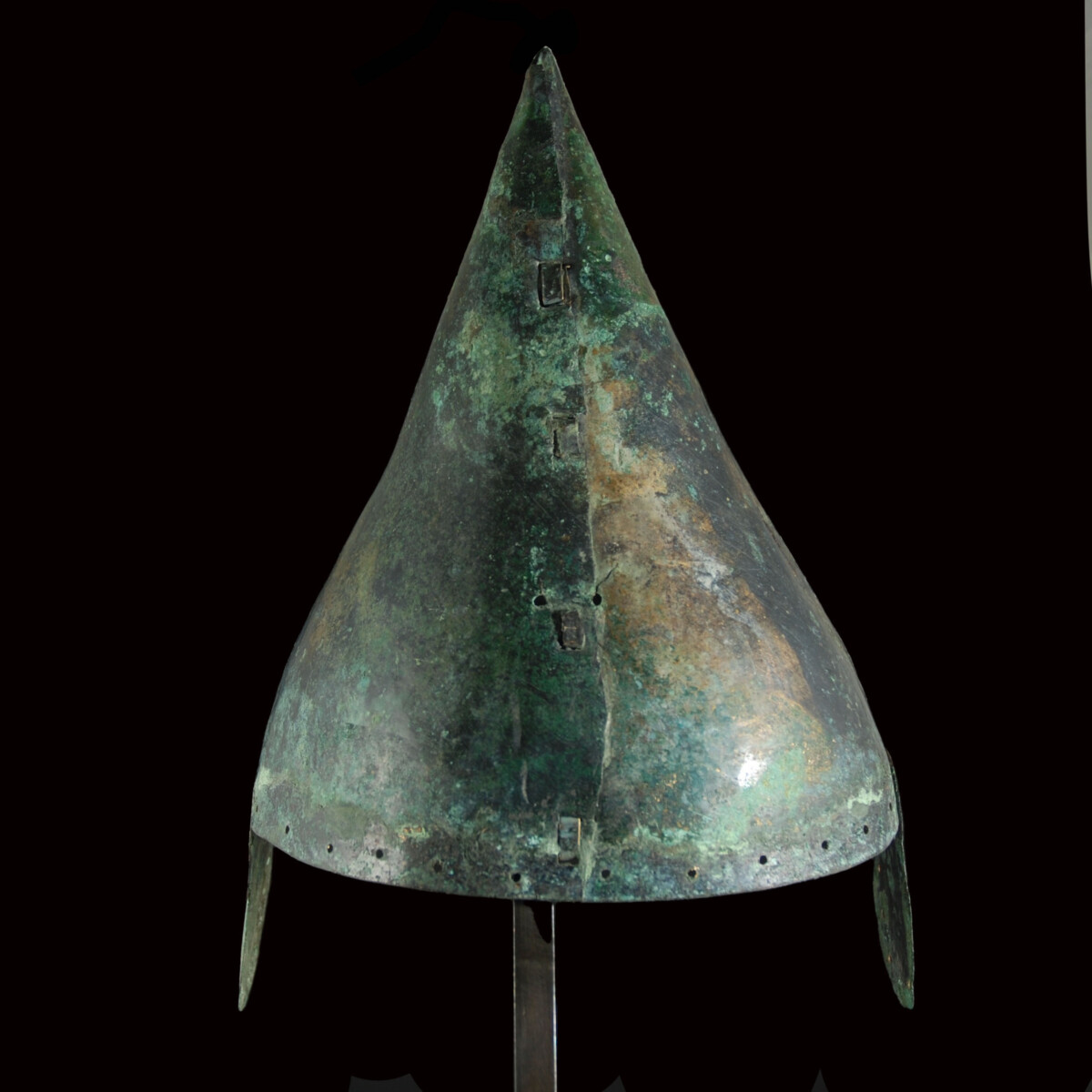 Assyrian babylonian bronze helmet back