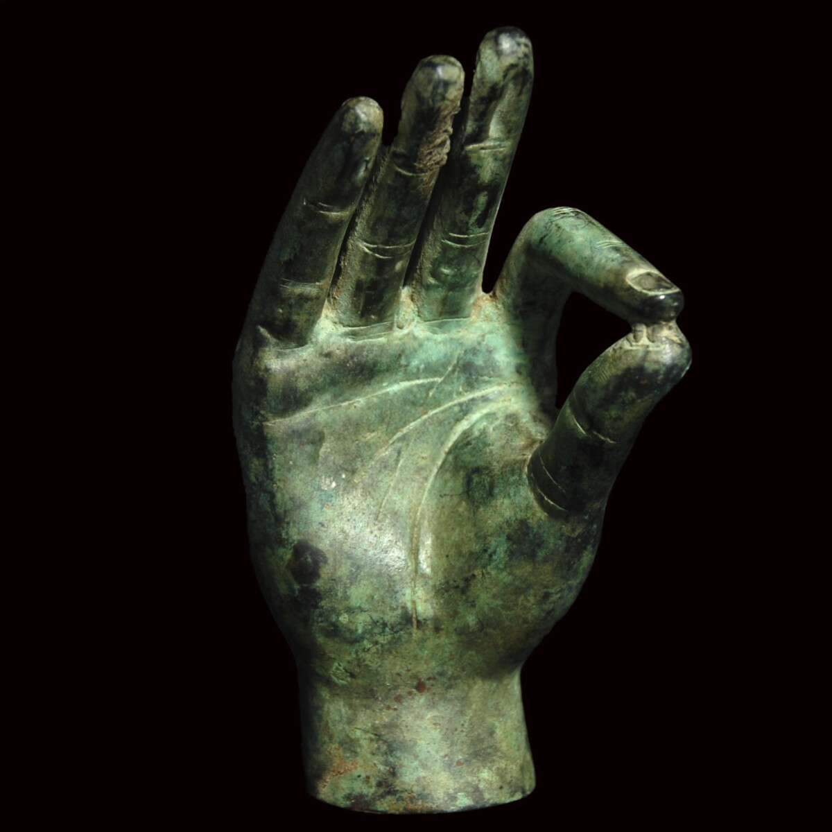 Roman Bronze votive hand front