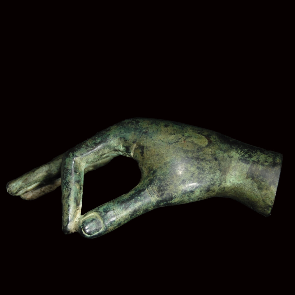 Roman votive bronze hand up