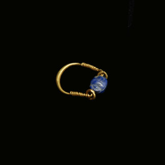 Drehring mit Lapislazuli-Skarabäus